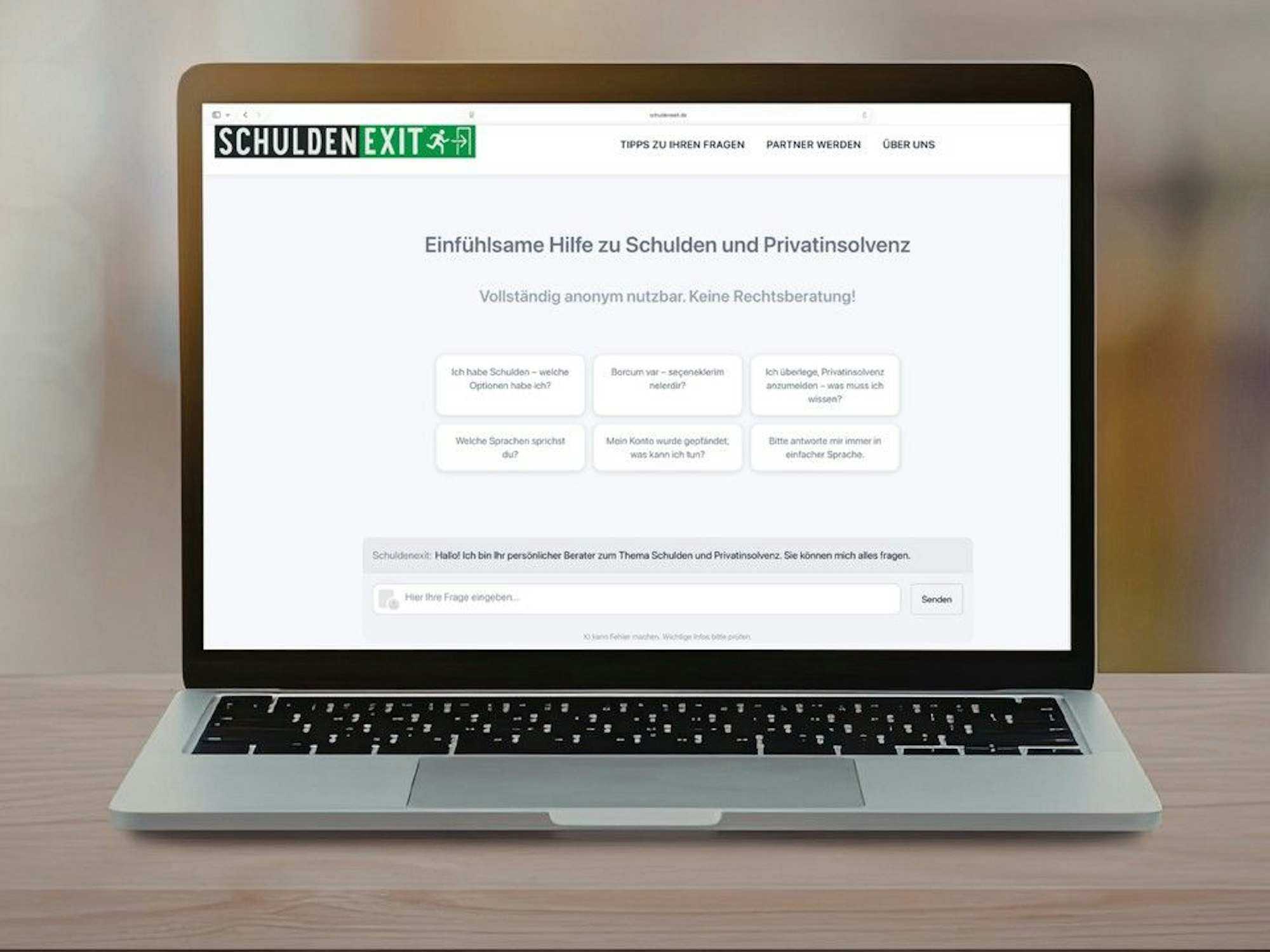 Computer, der die Benutzeroberfläche von Schuldenexit.de zeigt