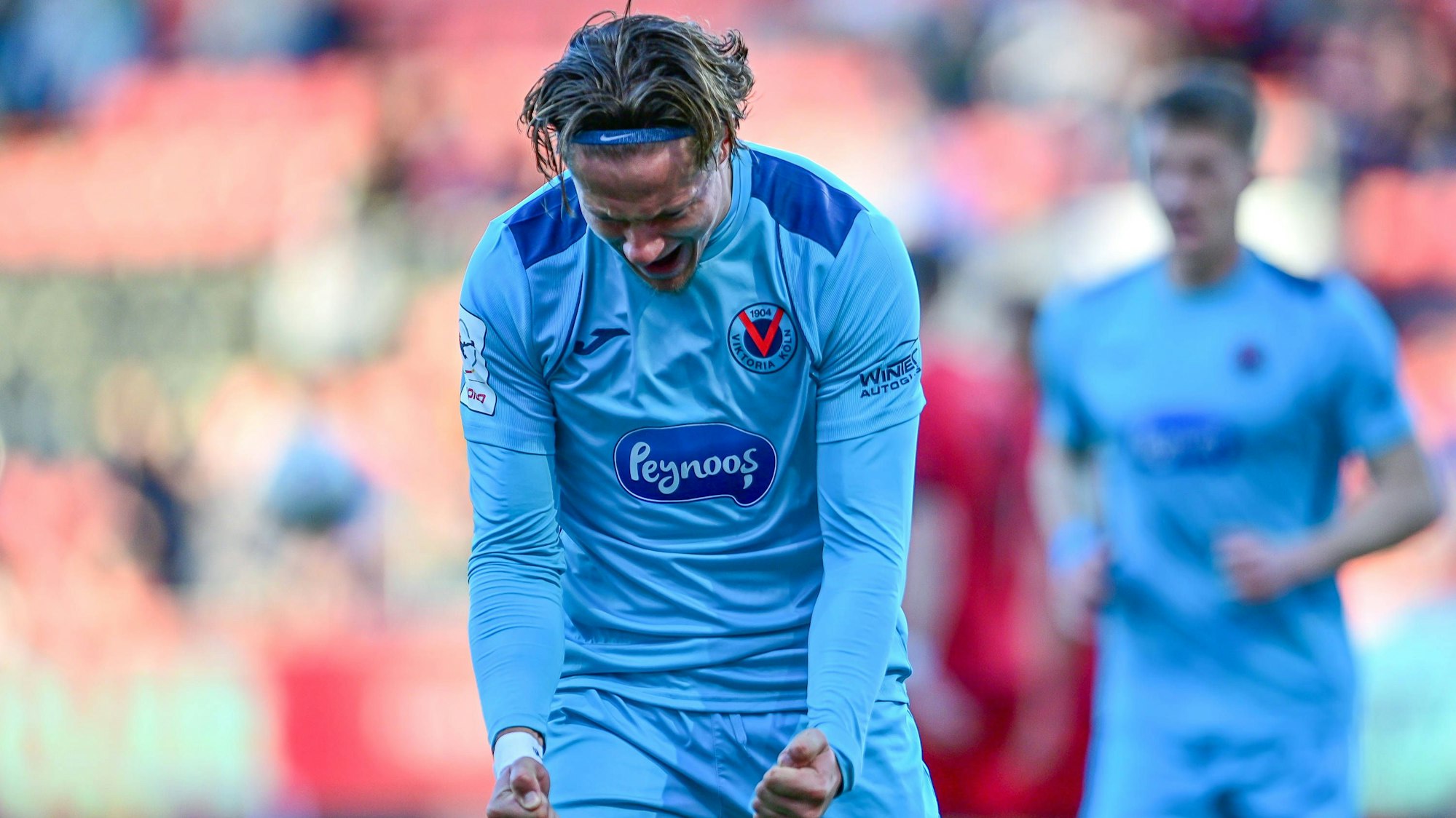 Torschütze Tobias Eisenhuth Viktoria Koeln, 6 mit Torjubel, Jubel, Torjubel, Torerfolg, celebrate the goal, goal, celebration, Jubel ueber das Tor zum 0:1, optimistisch, Einzelbild, Aktion, Action, 08.04.2026, Ingolstadt Deutschland, Fussball, 3. Liga, FC Ingolstadt 04 - FC Viktoria Köln, DFB/DFL REGULATIONS PROHIBIT ANY USE OF PHOTOGRAPHS AS IMAGE SEQUENCES AND/OR QUASI-VIDEO. *** Goalscorer Tobias Eisenhuth Viktoria Koeln, 6 with goal celebration, jubilation, goal celebration, celebrate the goal, goal, celebration, jubilation over the goal to 0 1, optimistic, single picture, action, action, 08 04 2026, Ingolstadt Germany , Football, 3 Liga, FC Ingolstadt 04 FC Viktoria Köln, DFB DFL REGULATIONS PROHIBIT ANY USE OF PHOTOGRAPHS AS IMAGE SEQUENCES AND OR QUASI VIDEO xslx