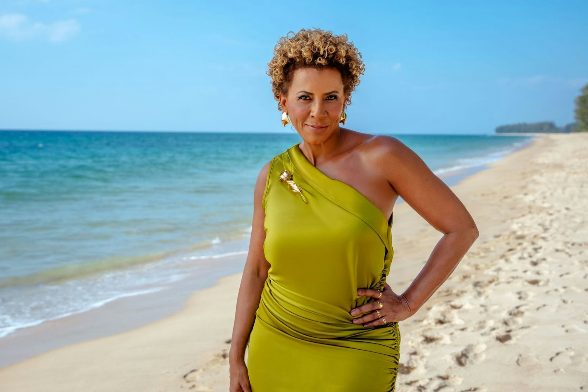 „Gerade bei Formaten, wo es durchaus laut und emotional zu geht, ist es interessant zu sehen: Was ist die Psychologie dahinter?“, erklärt Arabella Kiesbauer ihre Faszination für Reality-TV. (Bild: RTLZWEI - Luis Zeno Kuhn)