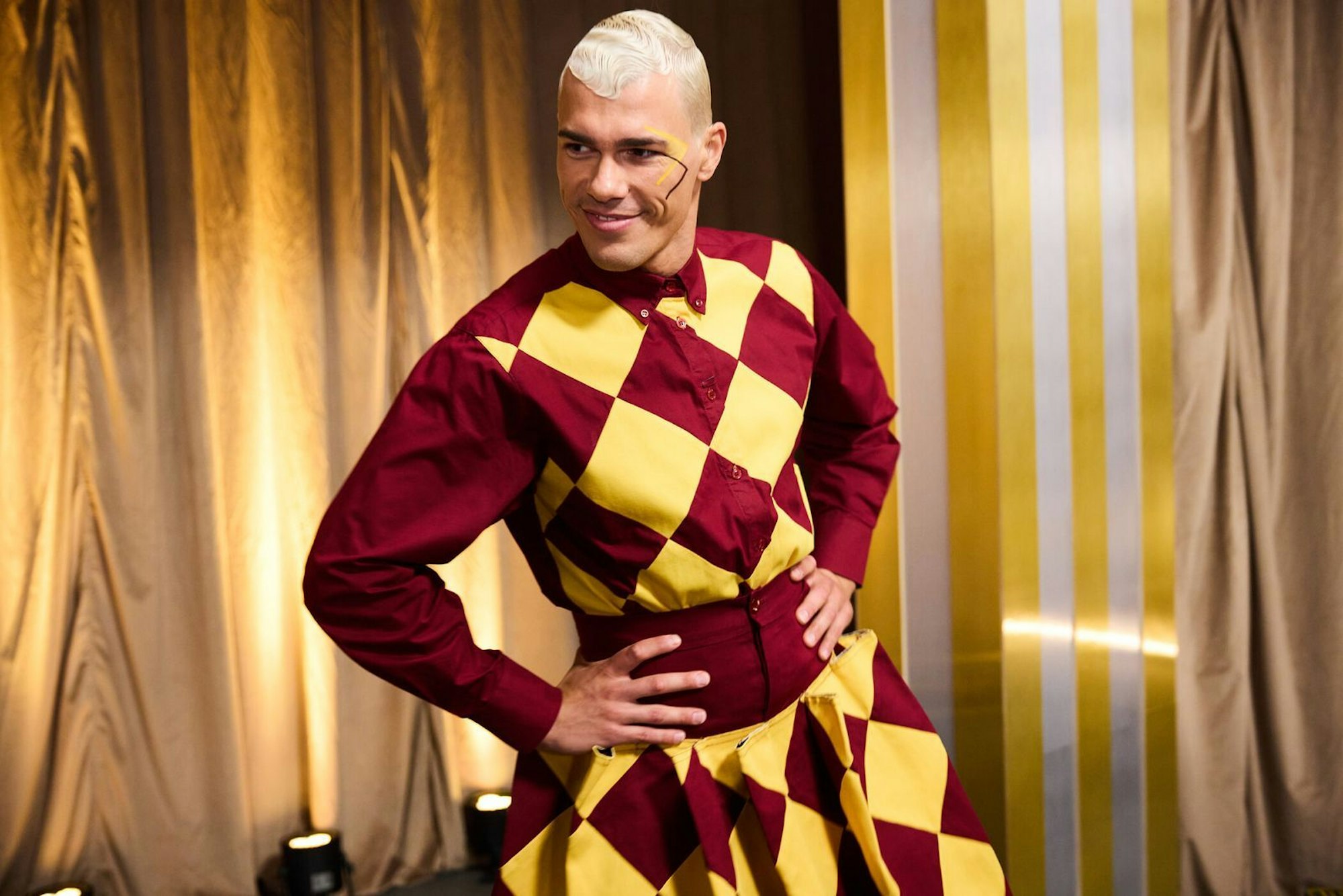 „Das ist ein Supermodel“, schwärmt Amelia Gray von Tony. (Bild: ProSieben/Max Montgomery)