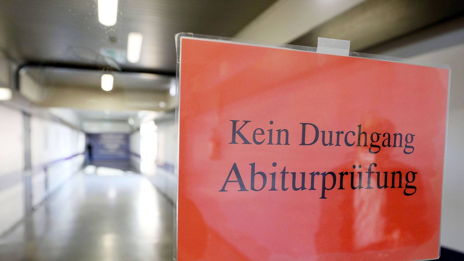 In NRW machen in diesem Jahr vergleichsweise wenig junge Menschen Abitur.