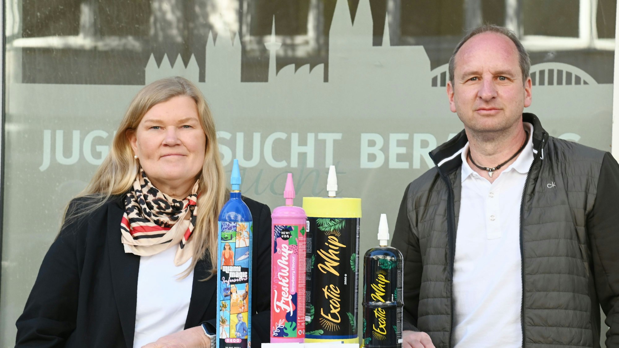 Silvia Hüls-Knobloch und Stefan Becker von der Jugendsucht-Beratung.