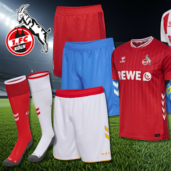 Verschiedene Produkte aus dem FC-Fanshop vor einem Stadion.