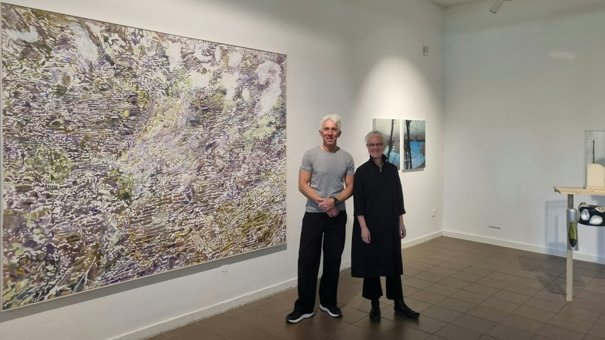 Josef Schiefer und Susanne Wedewer-Pampus in der neuen Ausstellung „sagmal_kunst“ des Kunstvereins Leverkusen.