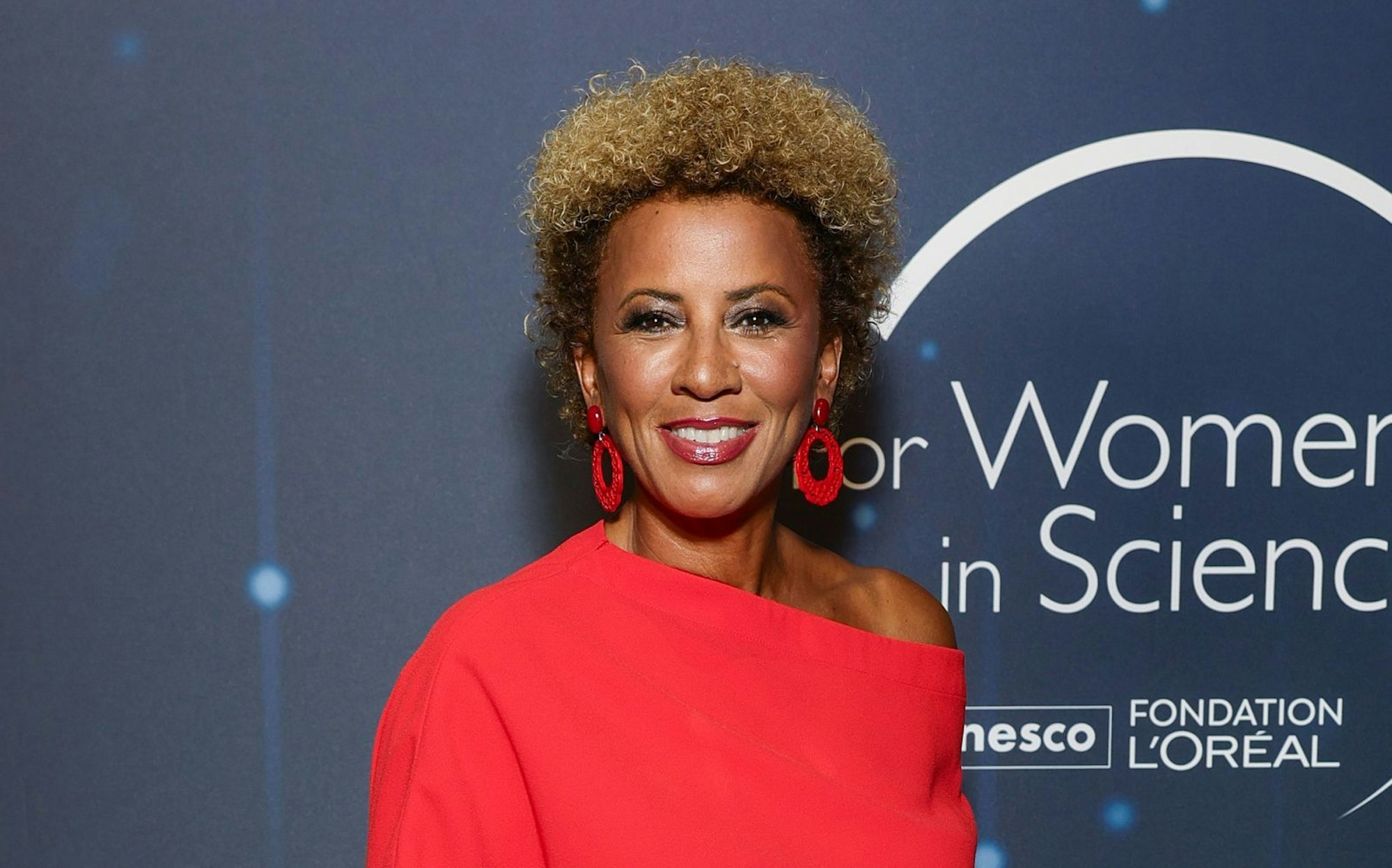 Arabella Kiesbauer will Rassismus keinen Platz bieten: „Wenn ein Kommentar wirklich rassistisch ist, dann lösche ich den.“ (Bild: 2025 Getty Images/Andreas Rentz)