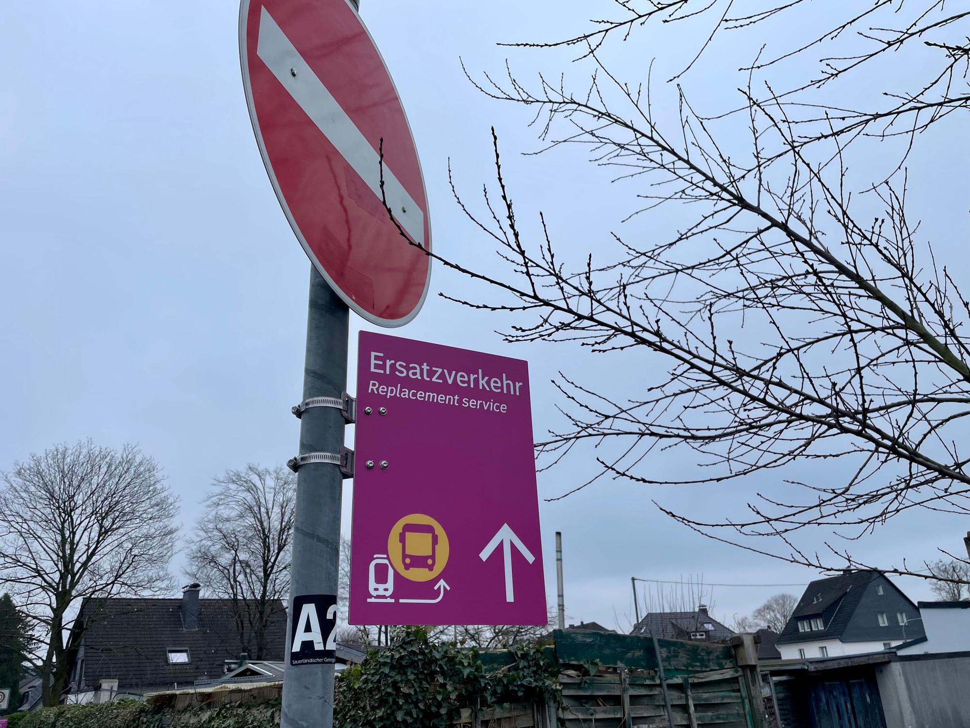 Schienenersatzverkehr: Derzeit hält kein Zug in der Blütenstadt.