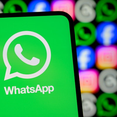 WhatsApp wird von Millionen Menschen in der ganzen Welt benutzt.