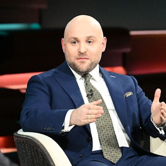 AfD-Politiker Markus Frohnmeier sagte bei „Markus Lanz“: „Ich möchte mich nicht dafür entschuldigen müssen oder schämen, Deutscher zu sein.“ (Bild: ZDF / Cornelia Lehmann)