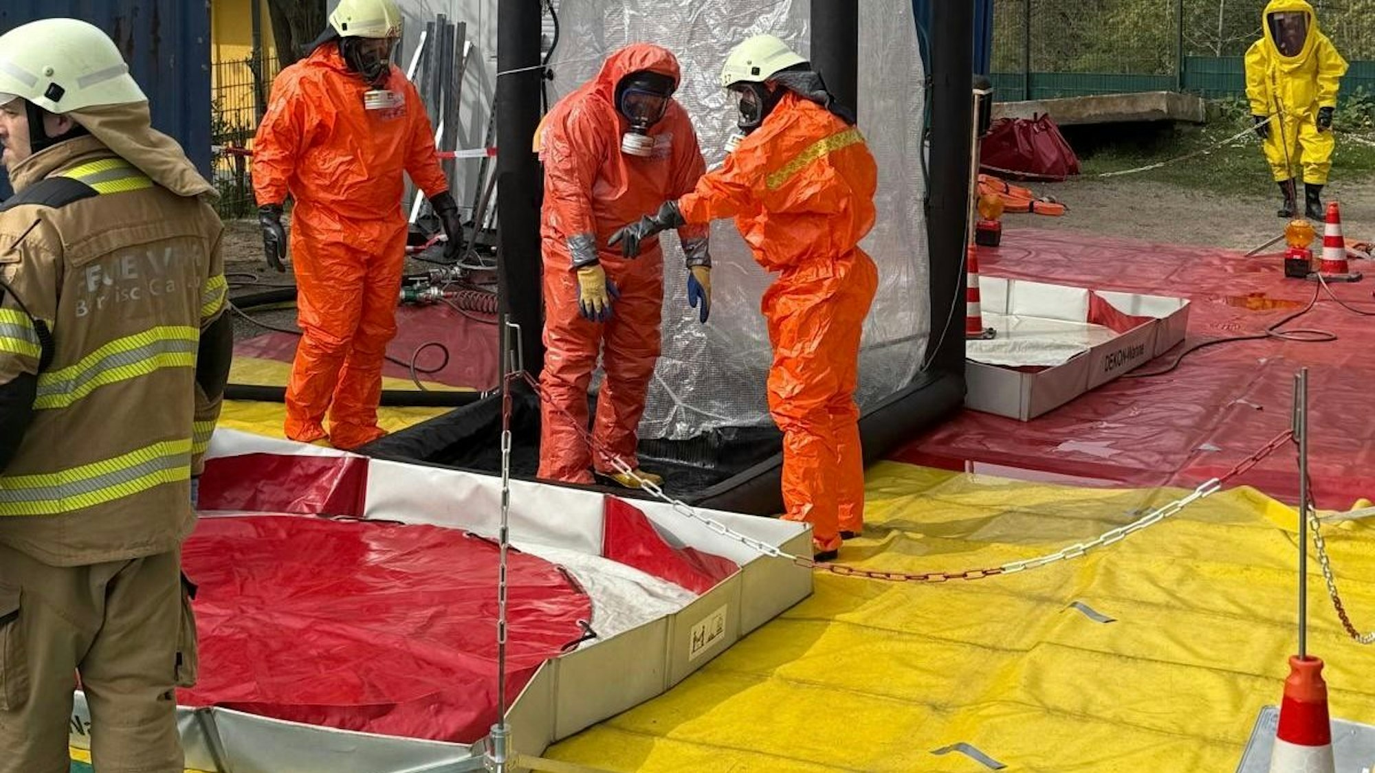 Gefahrstoffaustritt in einem Nebengebäude des Krankenhauses.