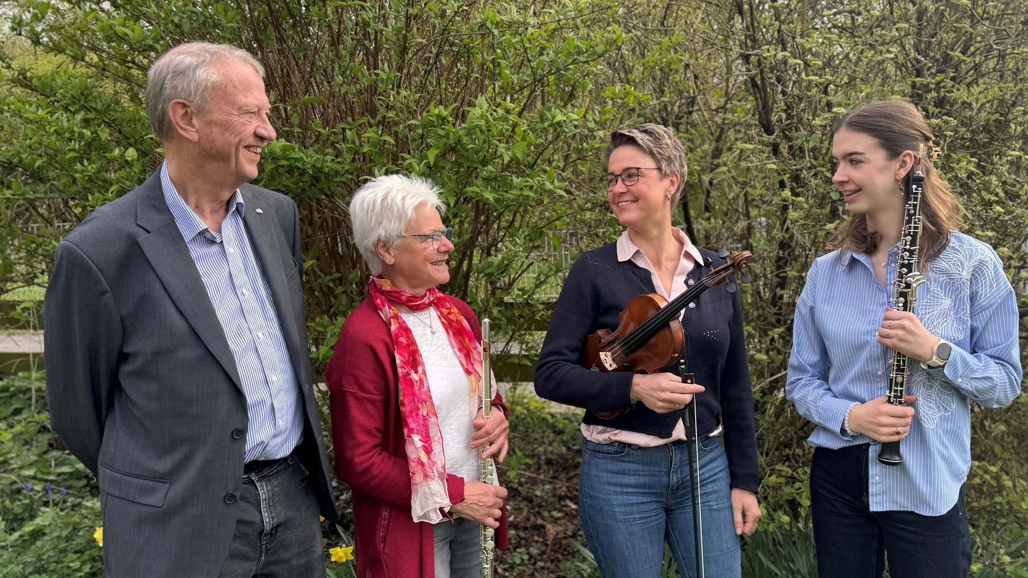 André und Gabriele Sebald mit ihrer Tochter Dorothea Kiess und Enkelin Elisa Kiess