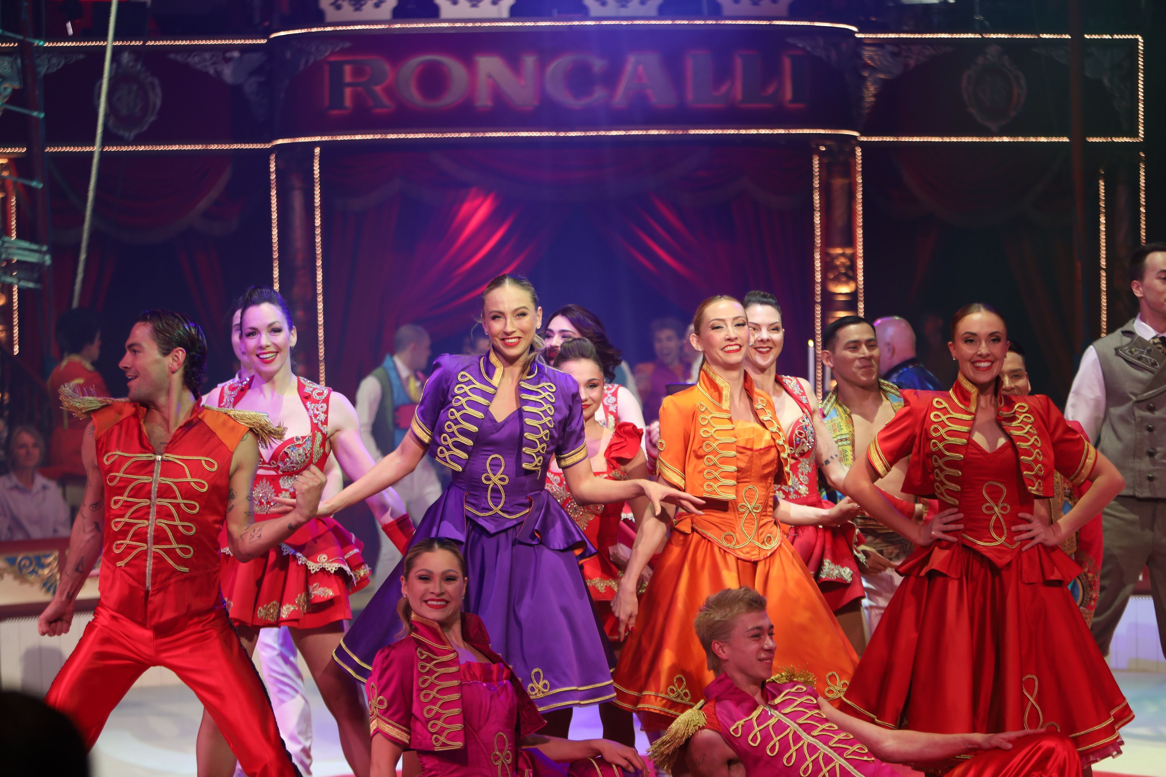 10.04.2026, Köln: Opening – Rockin’ Roncalli: Premiere beim Gastspiel 2026 des Zirkus Roncalli („Circus-Theater“) auf dem Neumarkt. Foto: Arton Krasniqi
