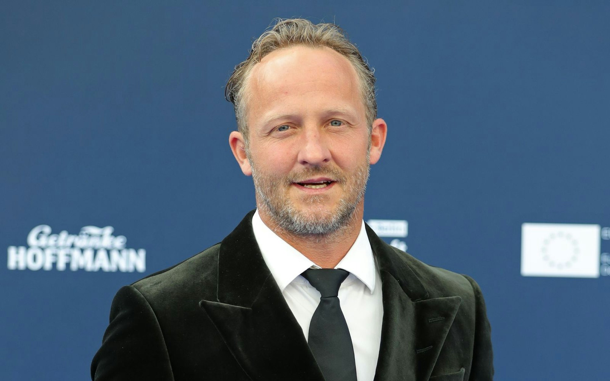 Anlässlich des Starts von „Kommissar Rex“ erinnert sich Maximilian Brückner (47) im Interview an emotionale Momente während der Dreharbeiten mit seinem tierischen Kollegen. (Bild: 2020 Getty Images/Andreas Rentz)