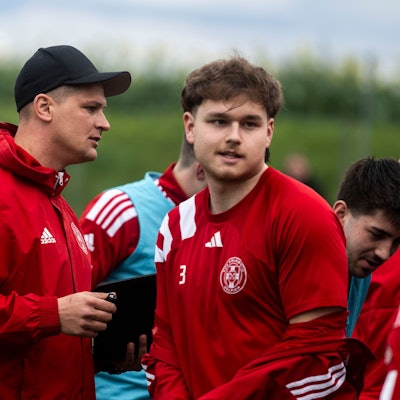 Das Bild zeigt David Sasse beim Pokalspiel gegen Billig an der Seitenlinie.