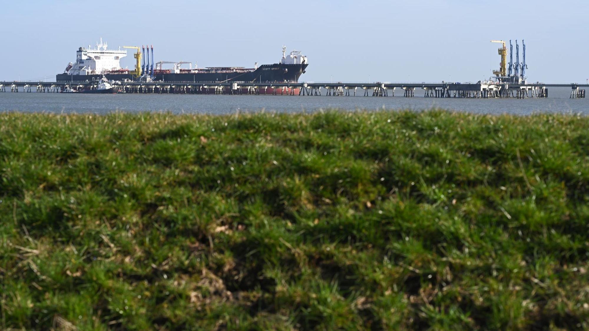 Ölversorgung und Energieinfrastruktur