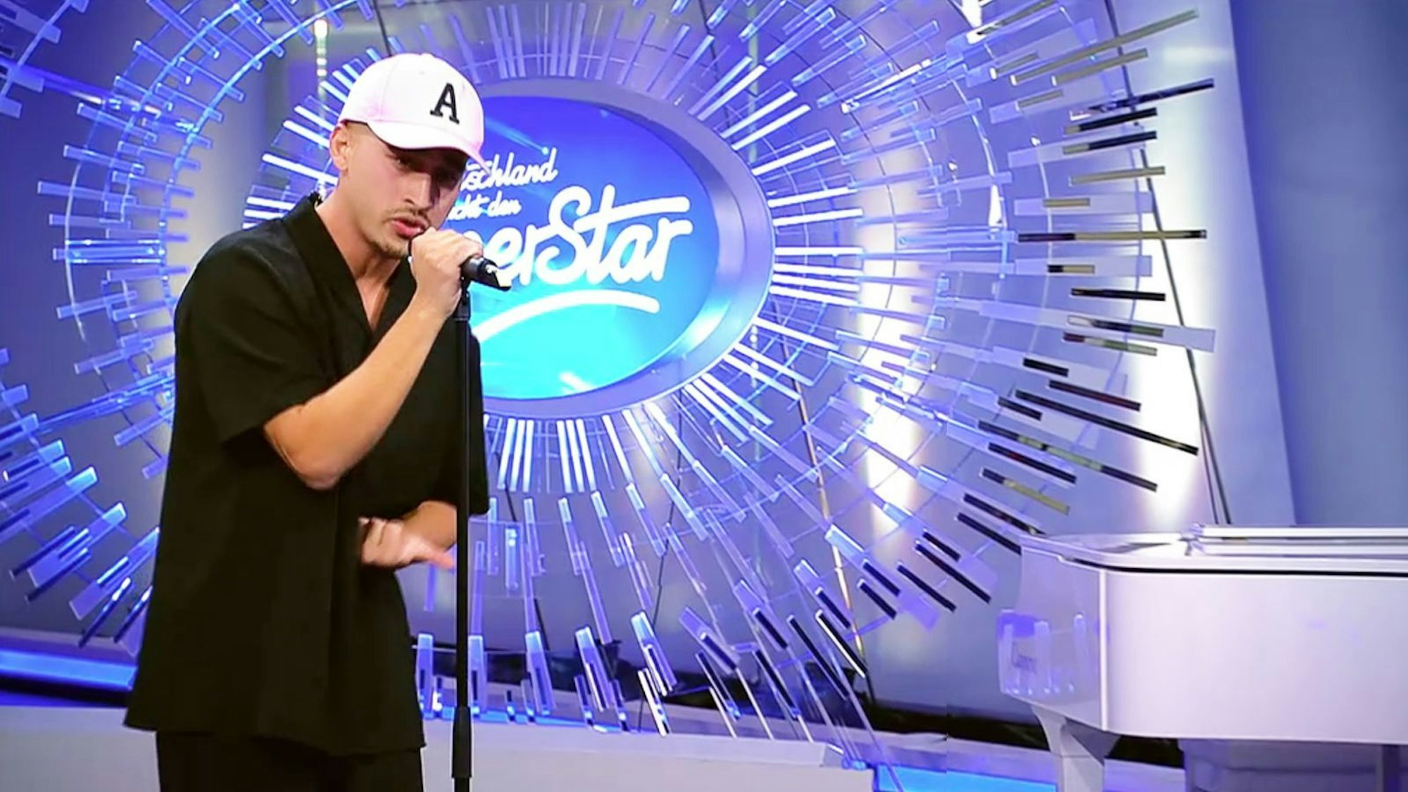 Abdul Faizan (24) feierte ein erfolgreiches DSDS-Comeback. 2021, in Dieters „Off-Season“, schaffte er es in die Top 25. Diesmal buchte er das Recall-Ticket. (Bild: RTL)