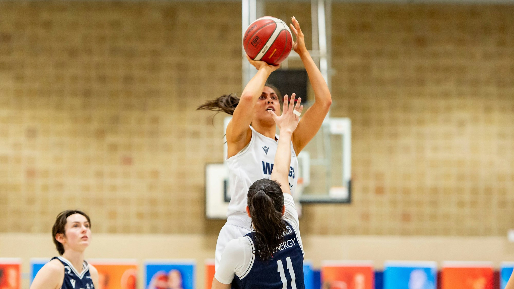 Sprungwurf Natalie Villaflor Wings Leverkusen,No.43 DEU, Leverkusen, 25.01.2026 Basketball, Damen 2.Bundesliga Nord, 16. Spieltag, Wings Leverkusen - Eintracht Braunschweig Lion Pride *** Jump shot Natalie Villaflor Wings Leverkusen,No 43 DEU, Leverkusen, 25 01 2026 Basketball, Womens 2 Bundesliga North, Matchday 16, Wings Leverkusen Eintracht Braunschweig Lion Pride