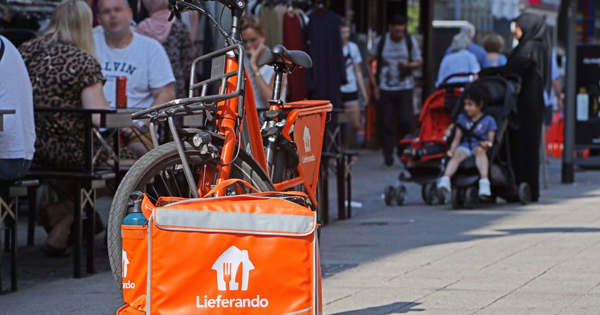 Schnell, schwer, umstritten: Kölner Verwaltung prüft strengere Auflagen für E-Bikes von Lieferdiensten