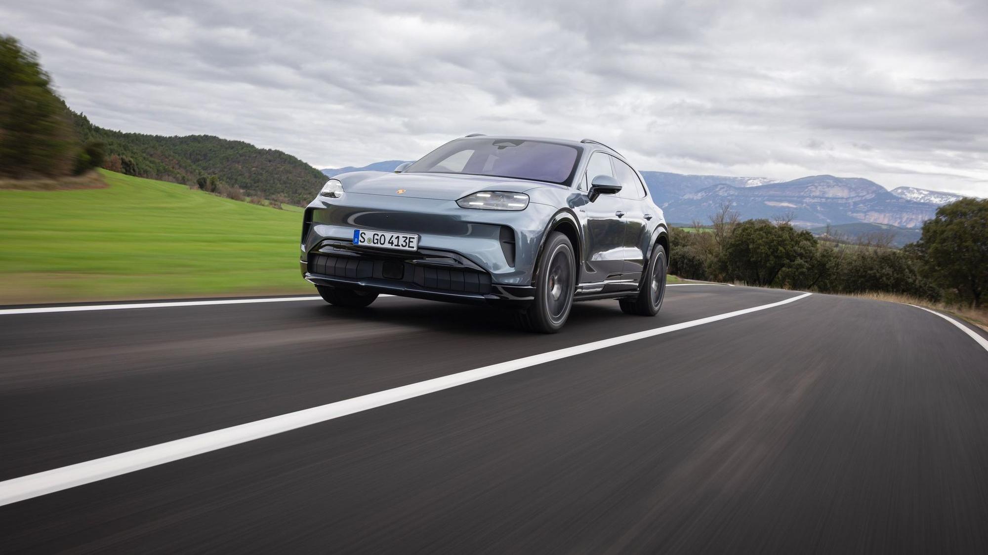 Fahransicht Porsche Cayenne Electro
