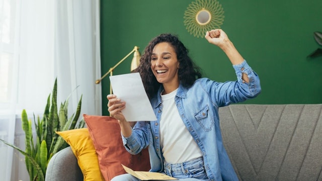 Quarrel in the family of three due to lack of money at home