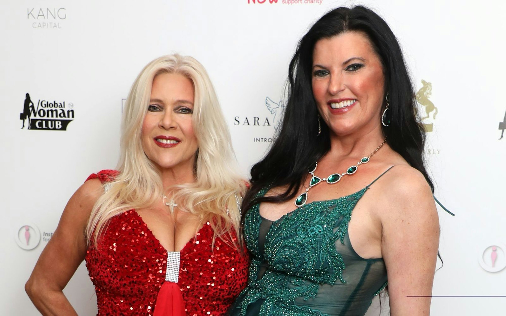 Seit 2022 ist Samantha Fox (links) mit ihrer zweiten Ehefrau Linda Olsen verheiratet. (Bild: Lia Toby/Getty Images)