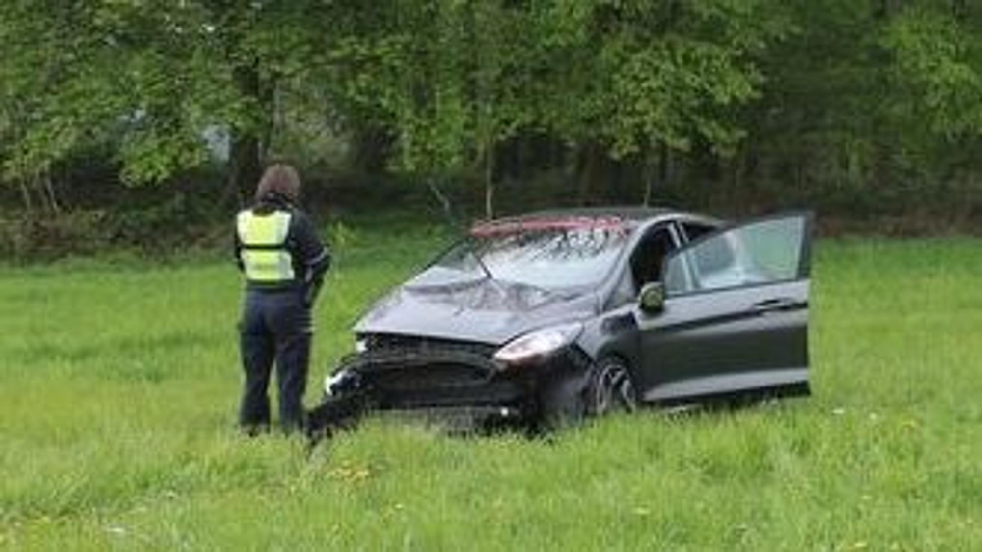Der bei dem Unfall in Rösrath beschädigte Ford.