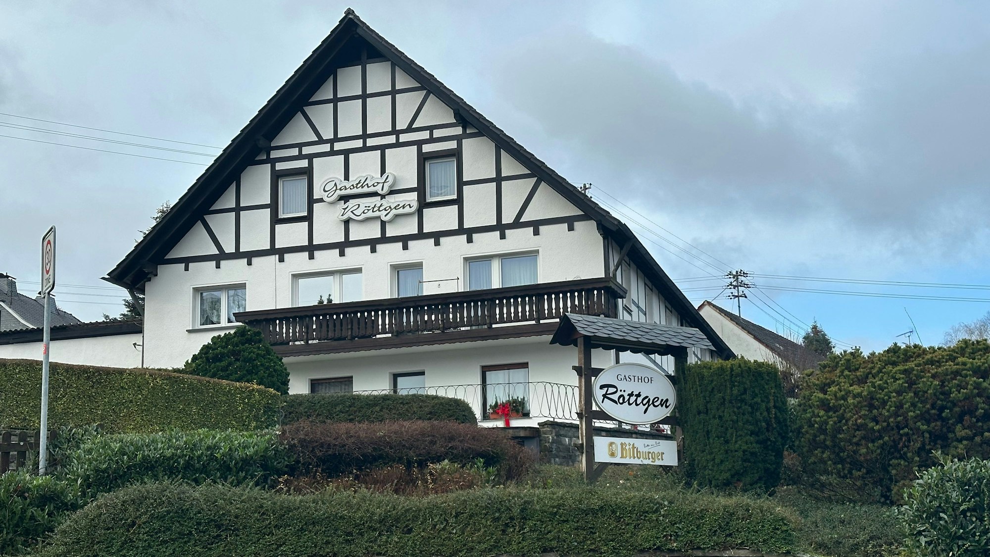 Blick auf den Gasthof.