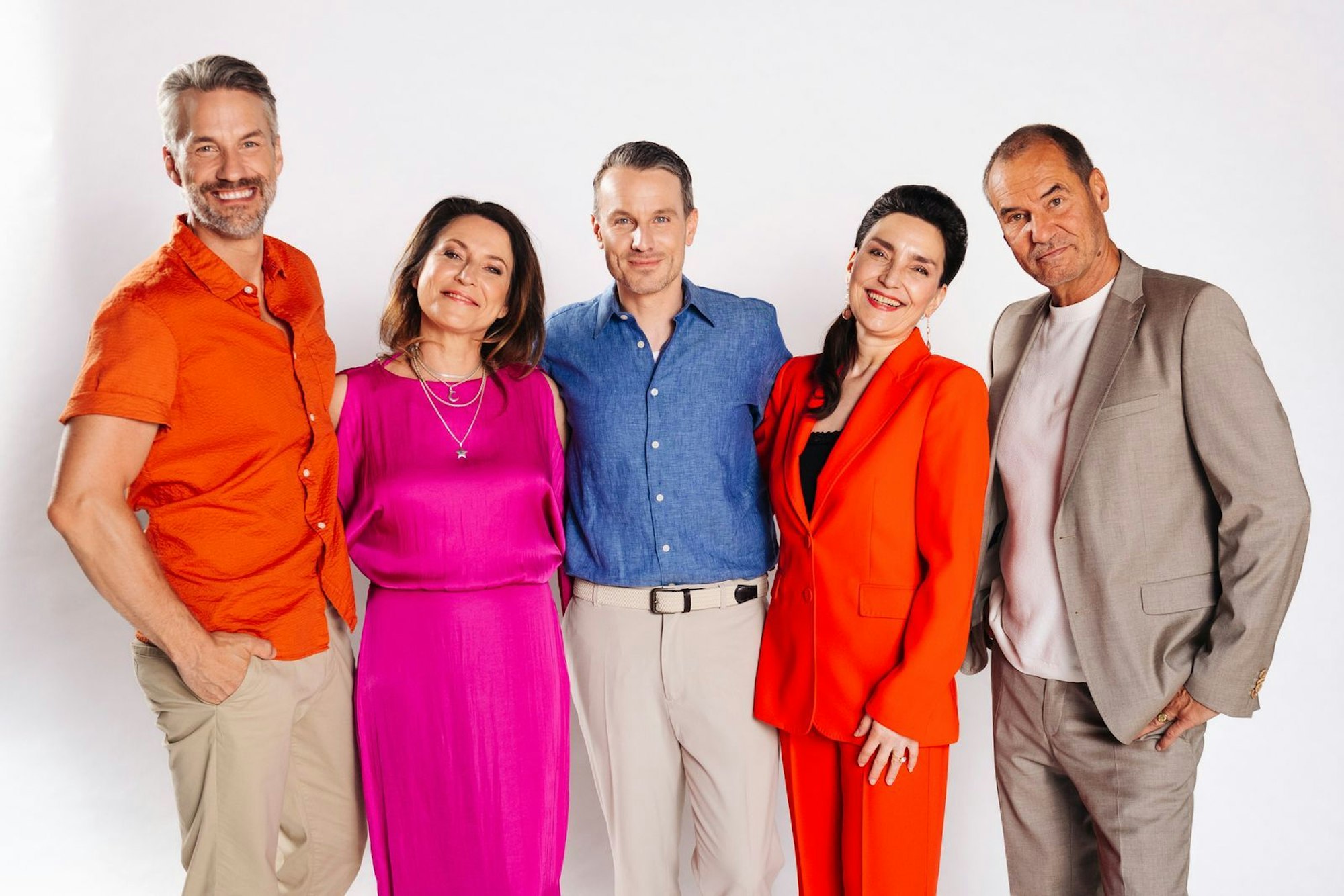 Der Cast von „Alles was zählt“ (v.l.): Stefan Bockelmann, Berrit Arnold, Marc Dumitru, Tatjana Clasing und Silvan-Pierre Leirich. (Bild: RTL / Julia Feldhagen )
