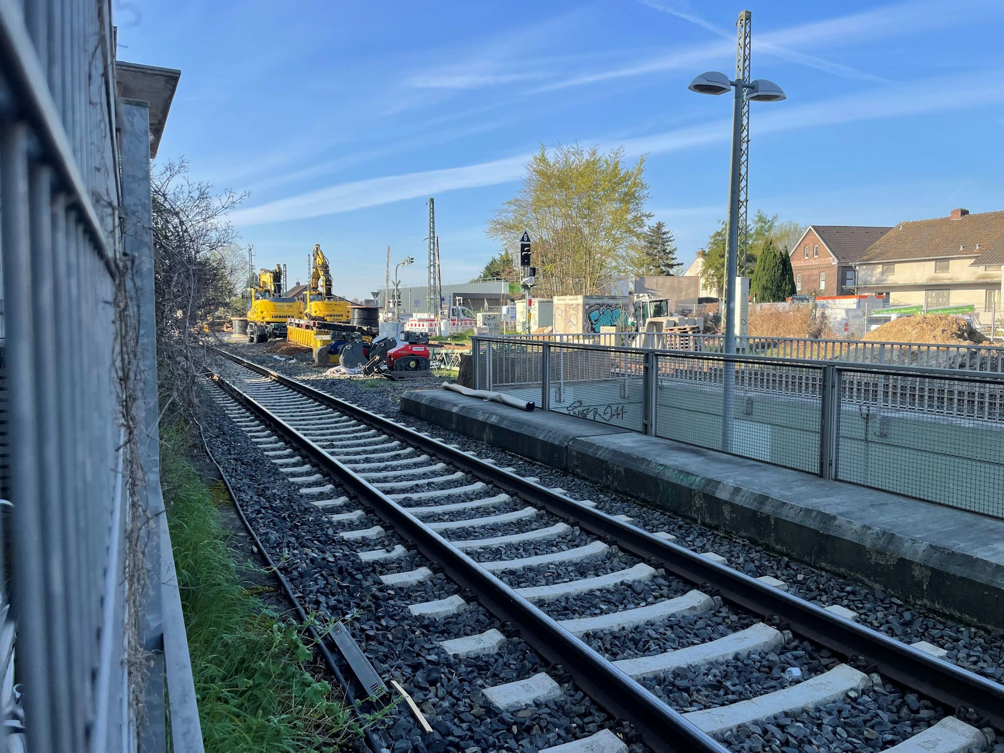 Die DB arbeitet derzeit an Bahnsteigen, Beleuchtung und der Reiseinformation.