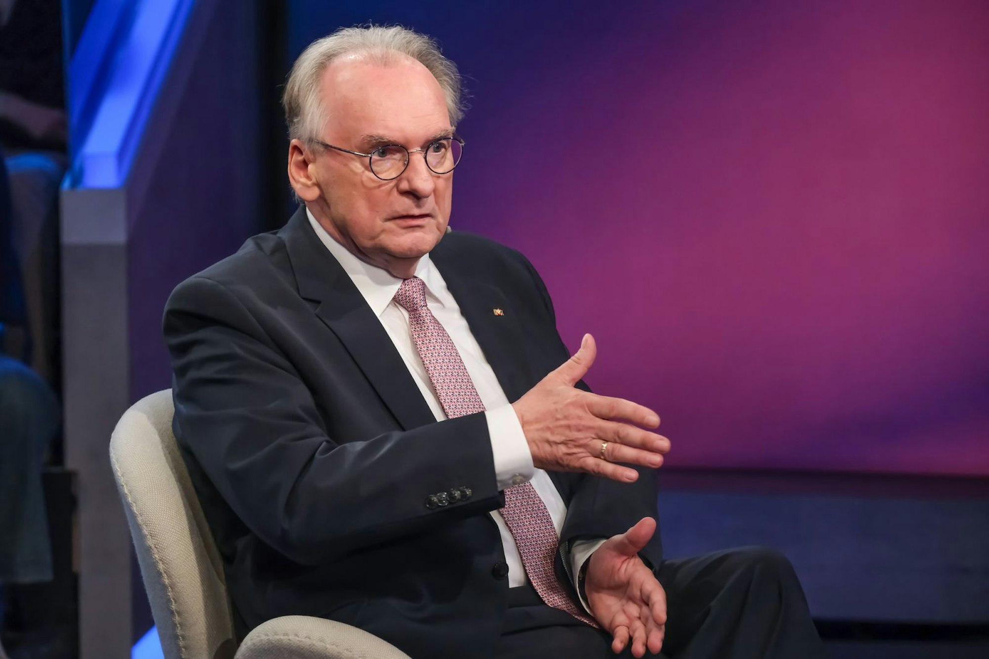 Ex-CDU-Ministerpräsident Haseloff kritisierte bei „Maischberger“, dass Deutschland in Krisensituationen nicht schnell genug handeln kann. (Bild: WDR / Oliver Ziebe)