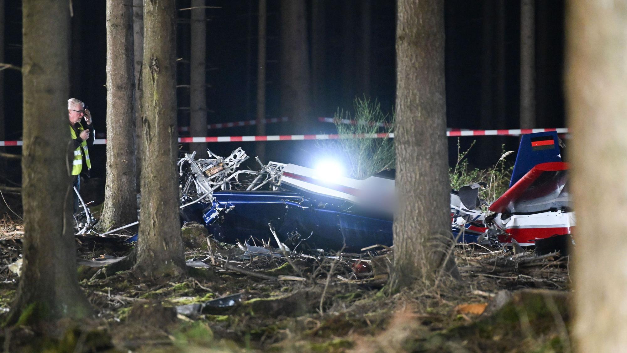 Die beiden Insassen der Maschine sind bei dem Absturz in Hürtgenwald ums Leben gekommen.