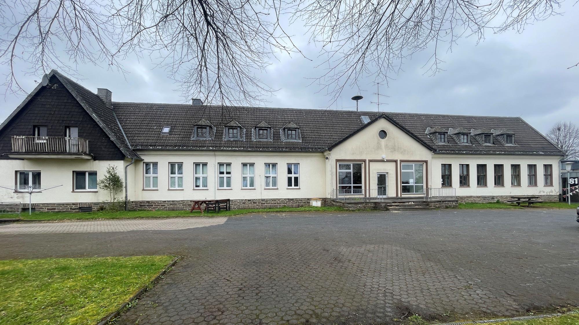 Blick auf das Schulgebäude.