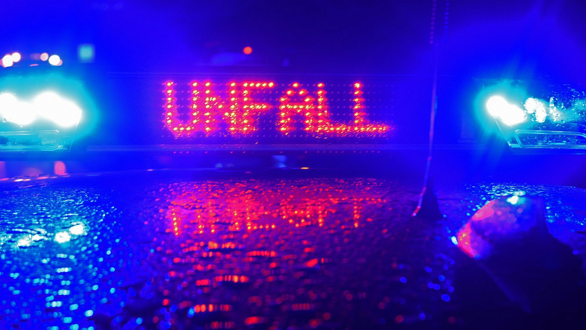 Polizei-Blaulicht bei Unfallaufnahme.