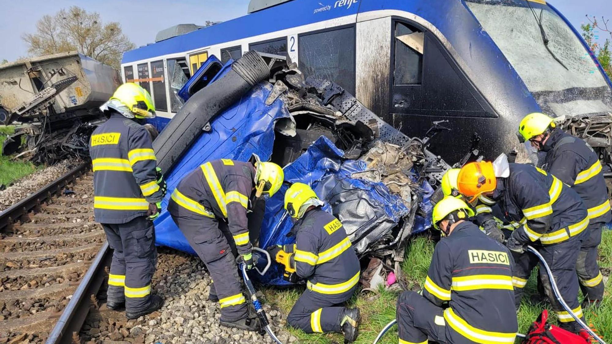 Ein Toter und 21 Verletzte bei Zugunfall in der Slowakei