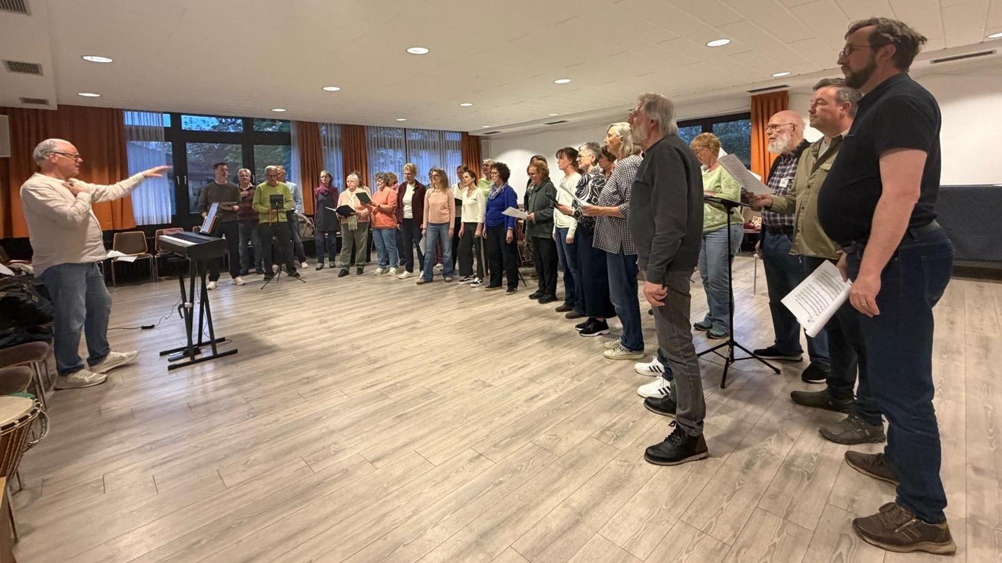 Die Levocals bei ihrer monatlichen Chorprobe.