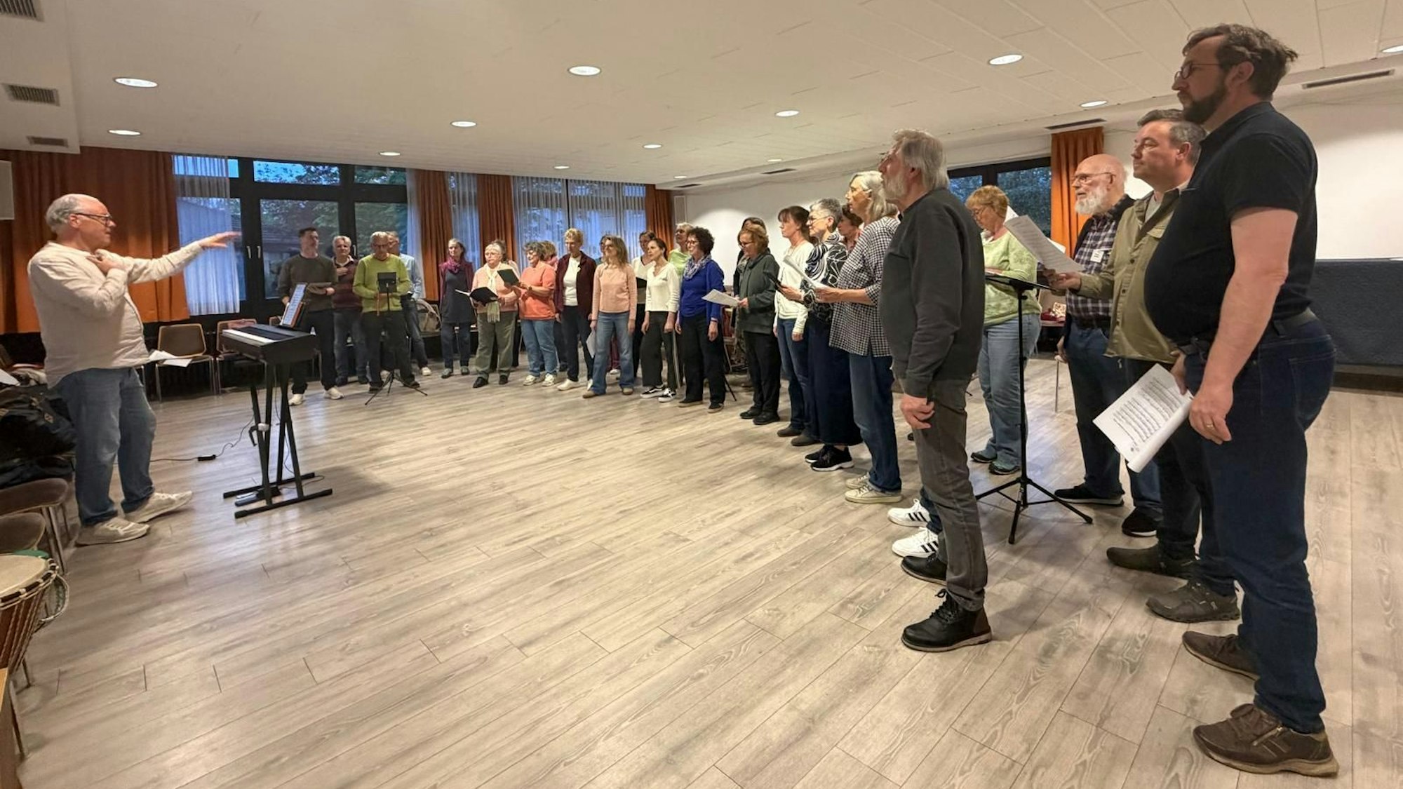 Die Levocals bei ihrer monatlichen Chorprobe.