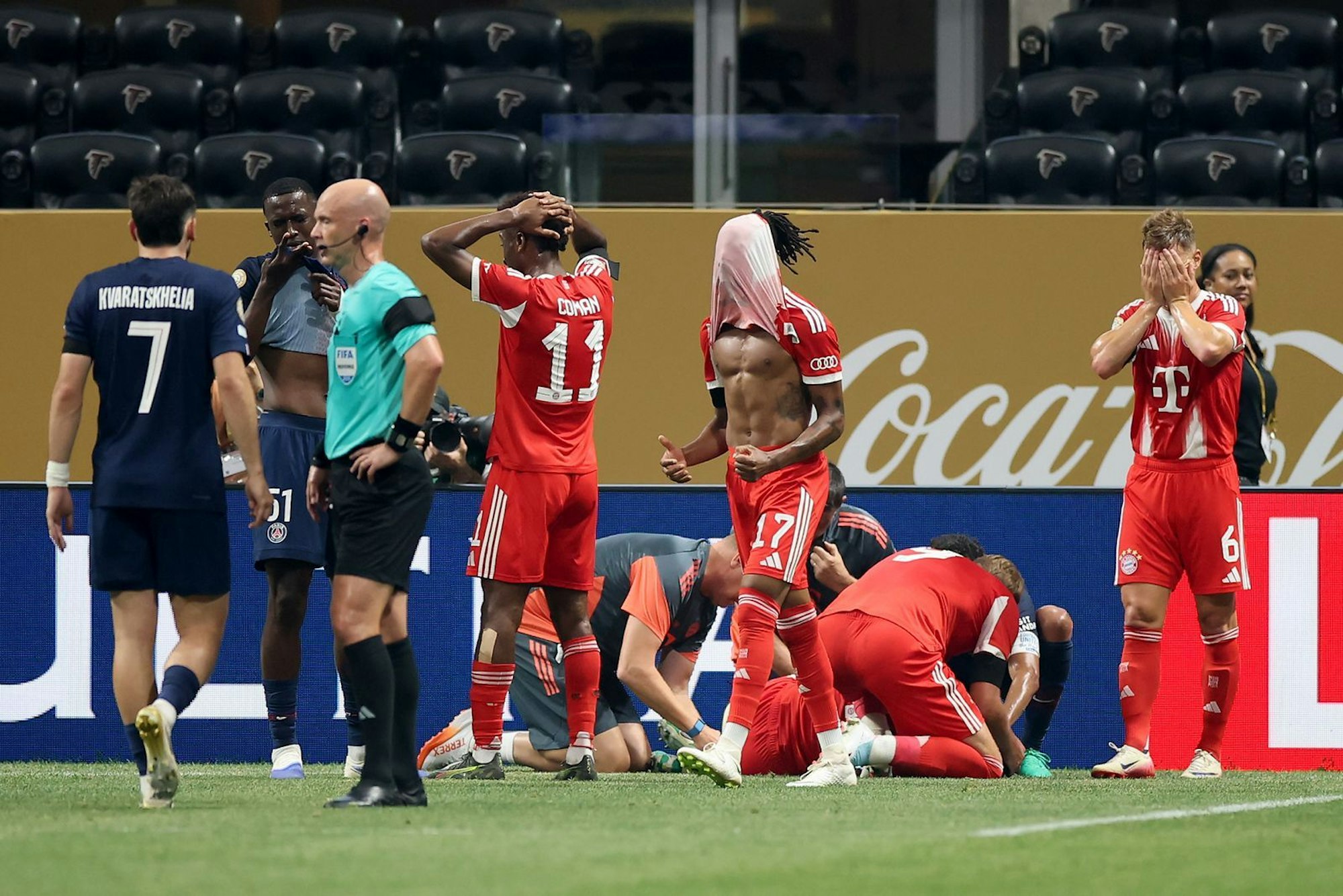 Jamal Musialas Verletzung 2025 bei der Klub-WM schockierte alle Anwesenden. (Bild: 2025 Getty Images/Alex Grimm)