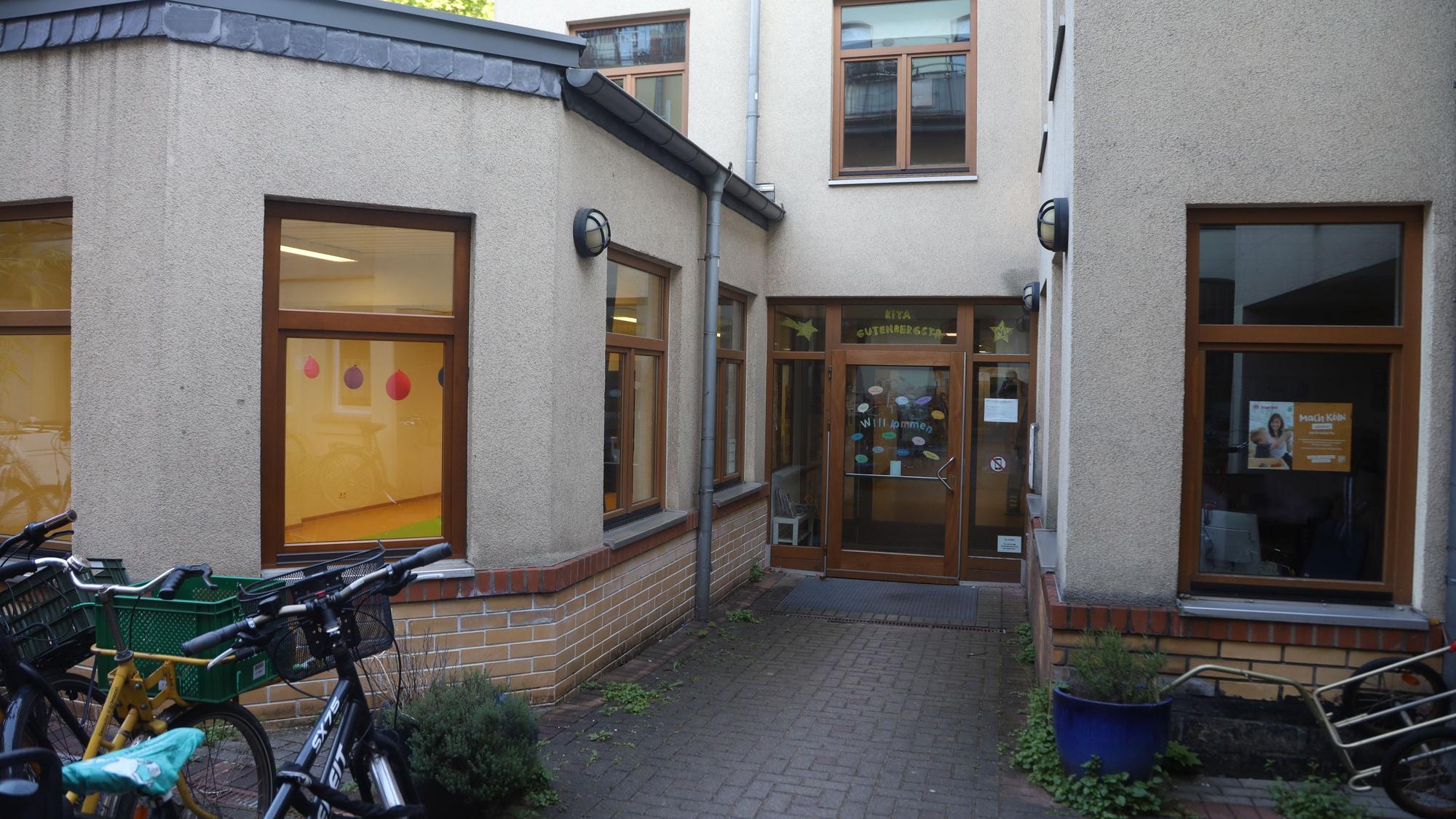 Außenansicht der Kita Gutenbergstraße in Ehrenfeld.