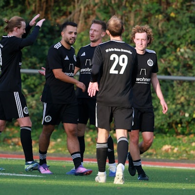 Spät durfte Landesligist Brauweiler beim Außenseiter doch noch jubeln. Das Foto entspannt der Partie gegen Lindenthal-Hohenlind aus dem Jahr 2025.