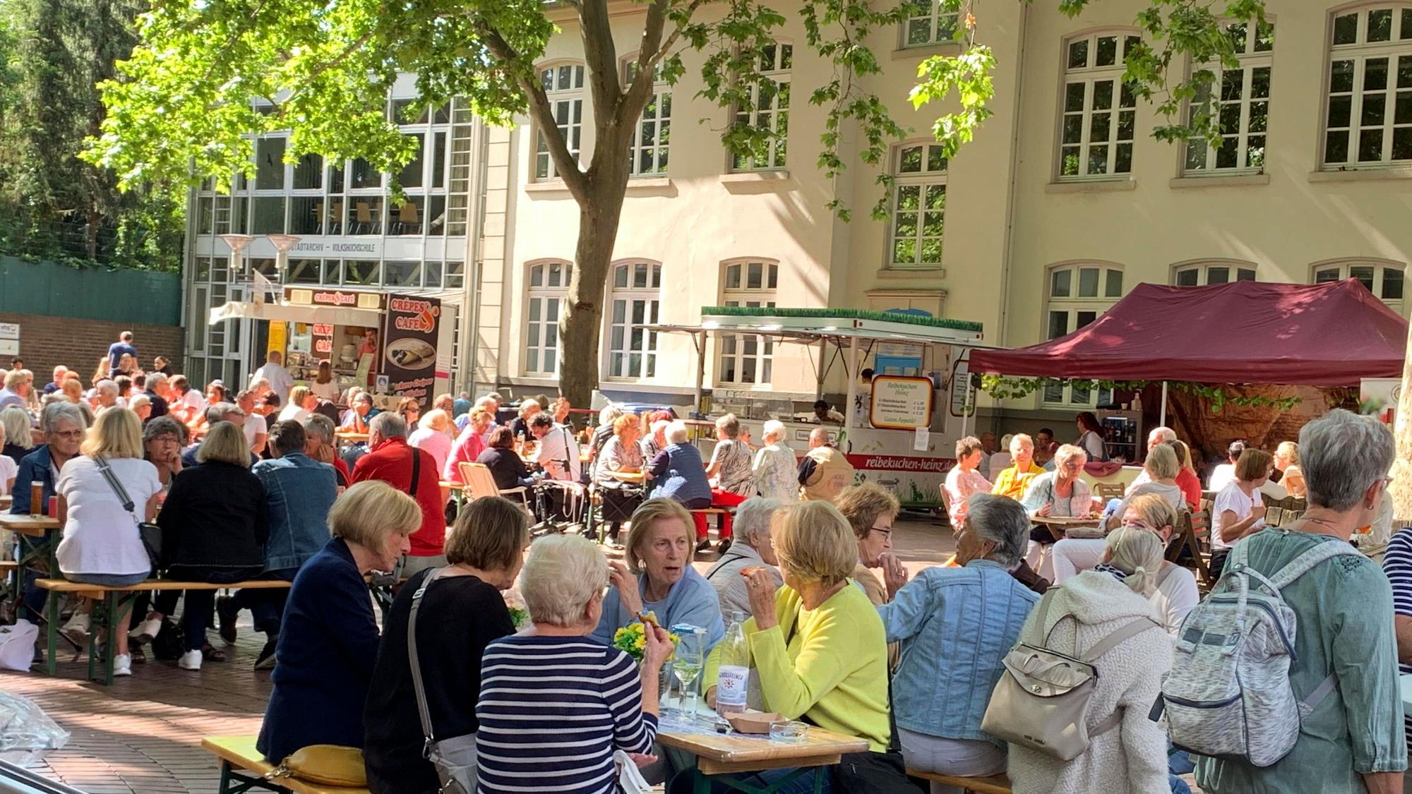 Auf dem Bild ist der Schlemmermarkt in Frechen zu sehen.