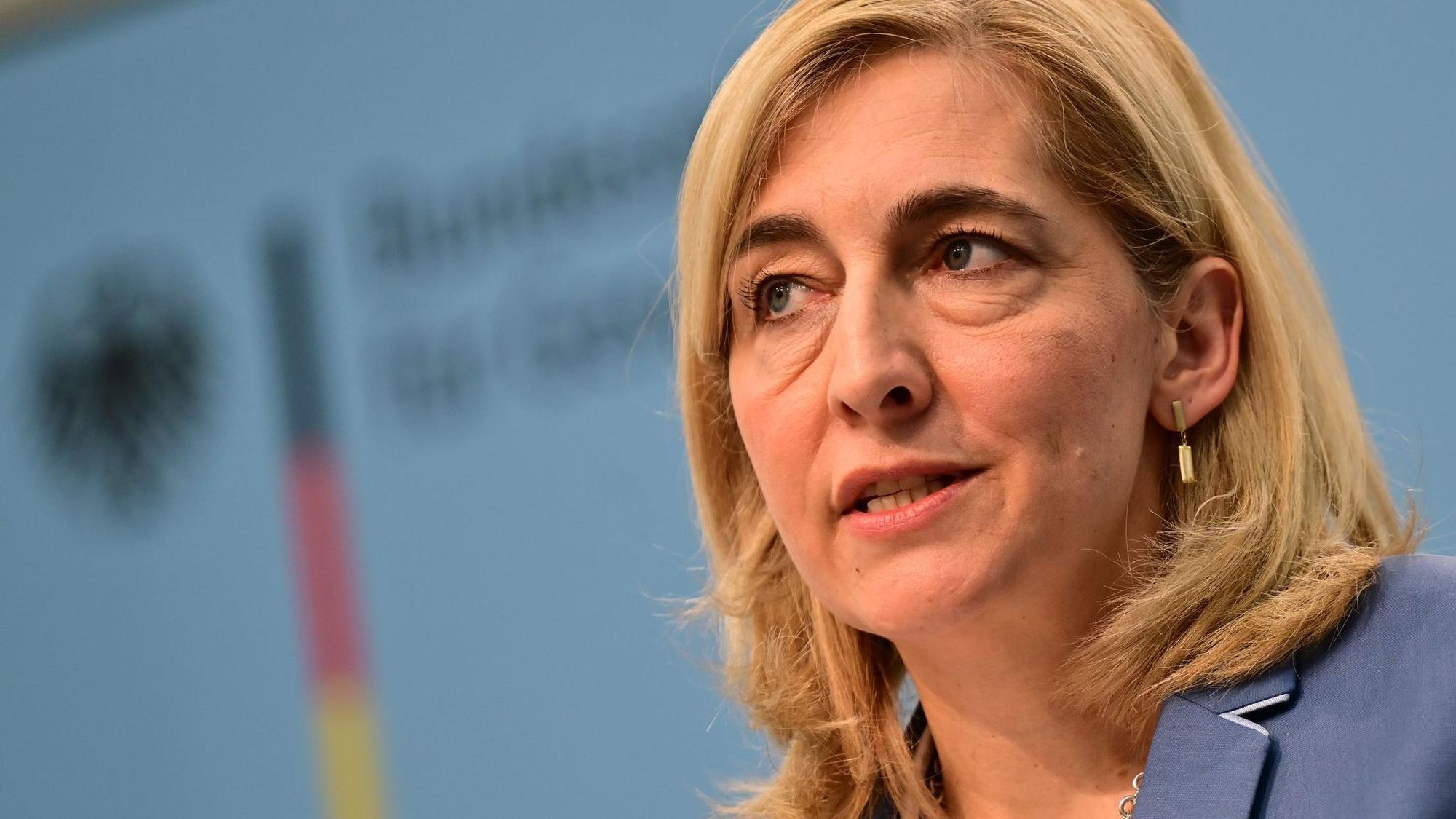 Ministerin Warken zur Finanzreform der gesetzlichen Krankenkasse