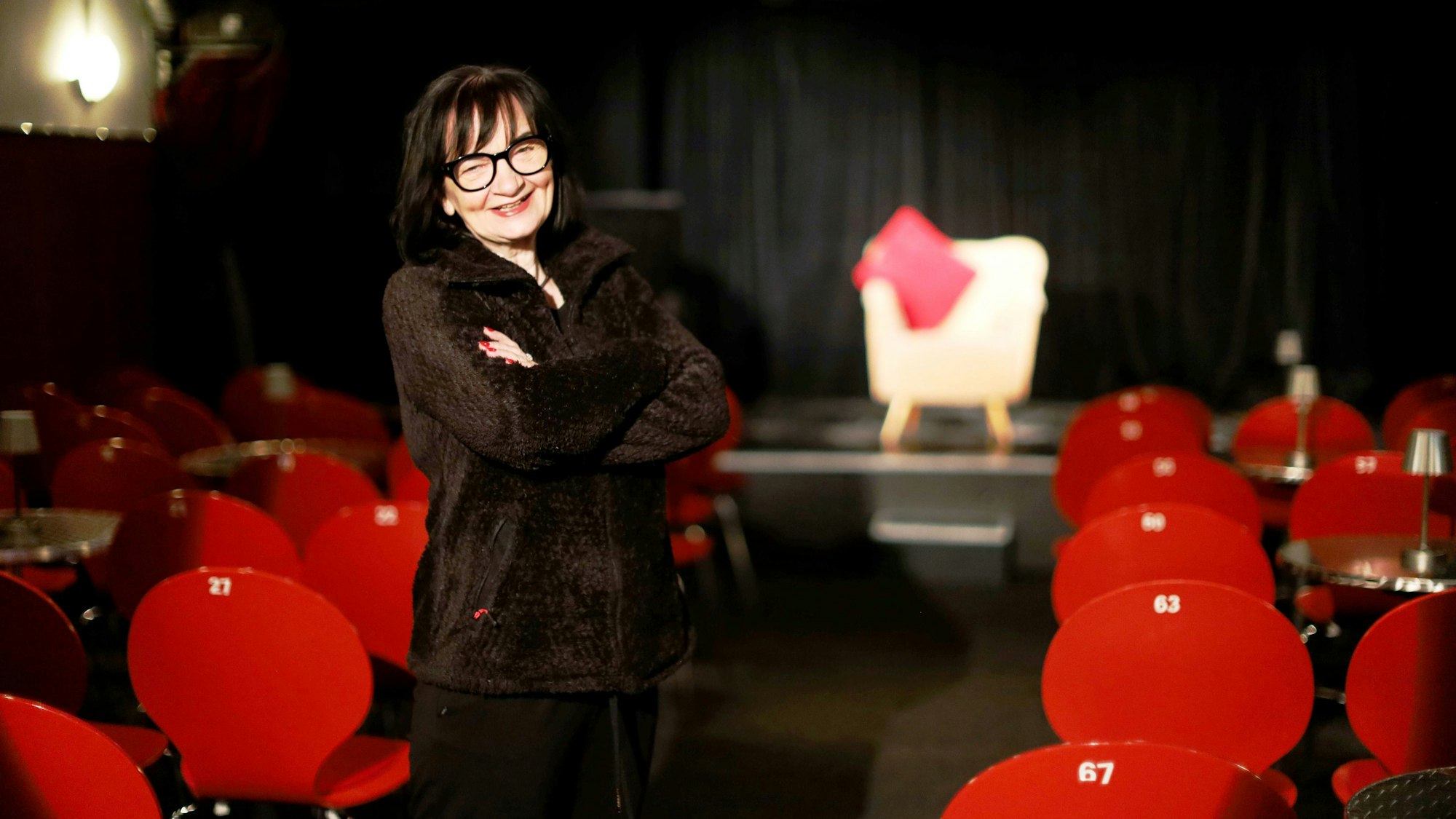 Theaterleiterin Marina Barth im kleinen Saal ihres Klüngelpütz.