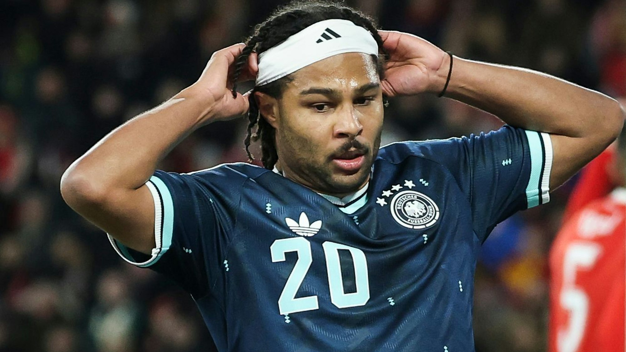 Bayerns Serge Gnabry im Trikot der Nationalmannschaft
