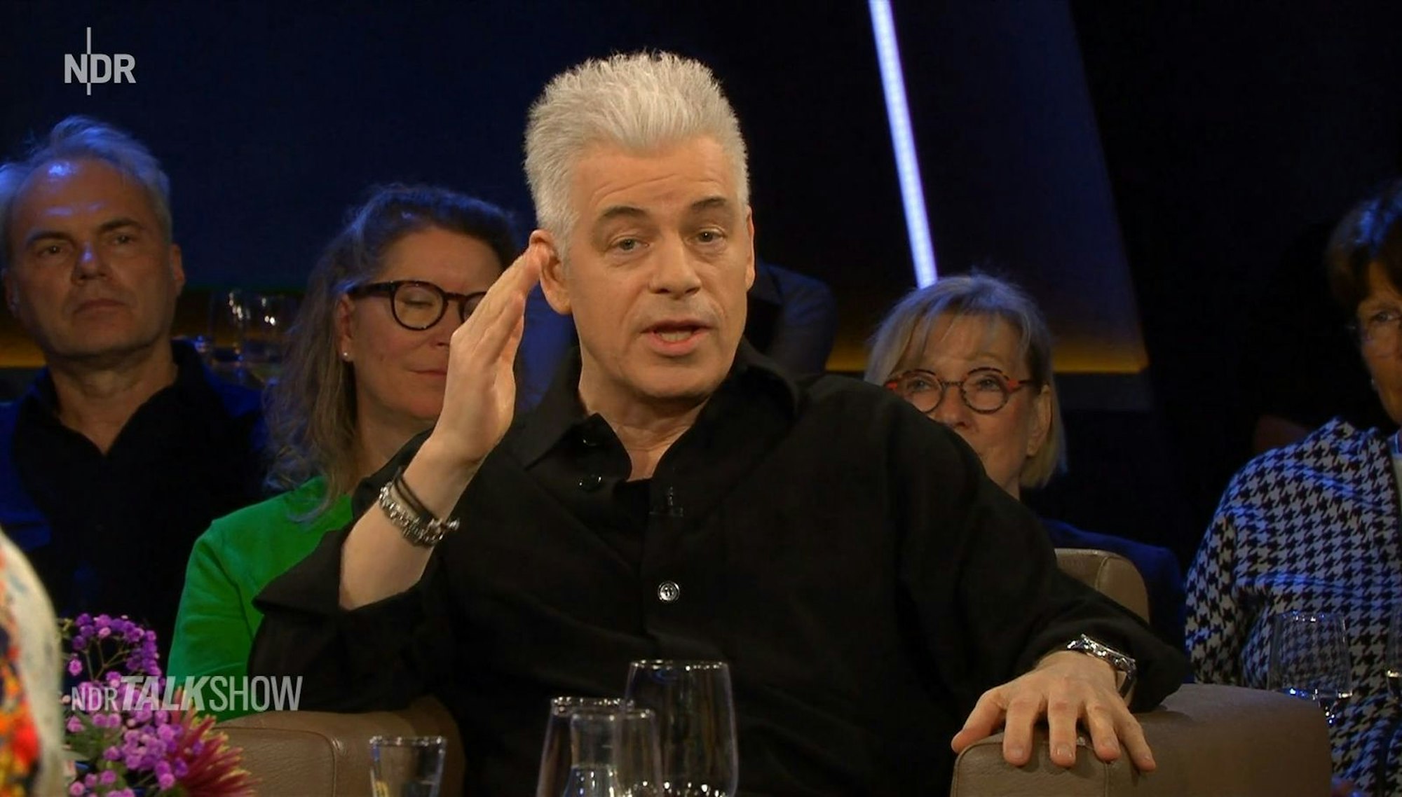 Michael Mittermeier sprach in der „NDR Talk Show“ übers Älterwerden in der Comedyszene. (Bild: NDR)