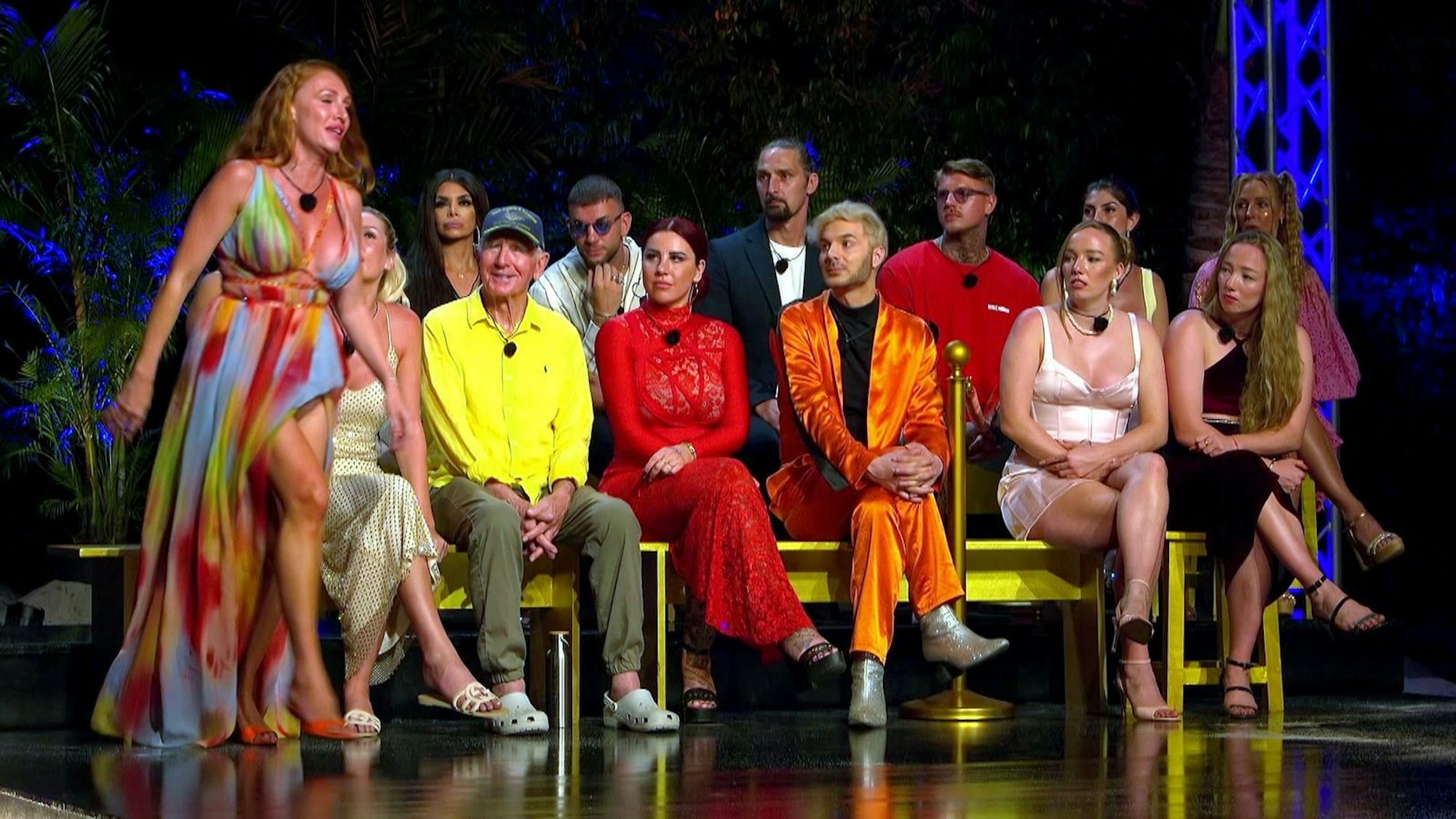 Georgina (links) fühlt sich ungerecht behandelt und stürmt davon. (Bild: RTLZWEI)