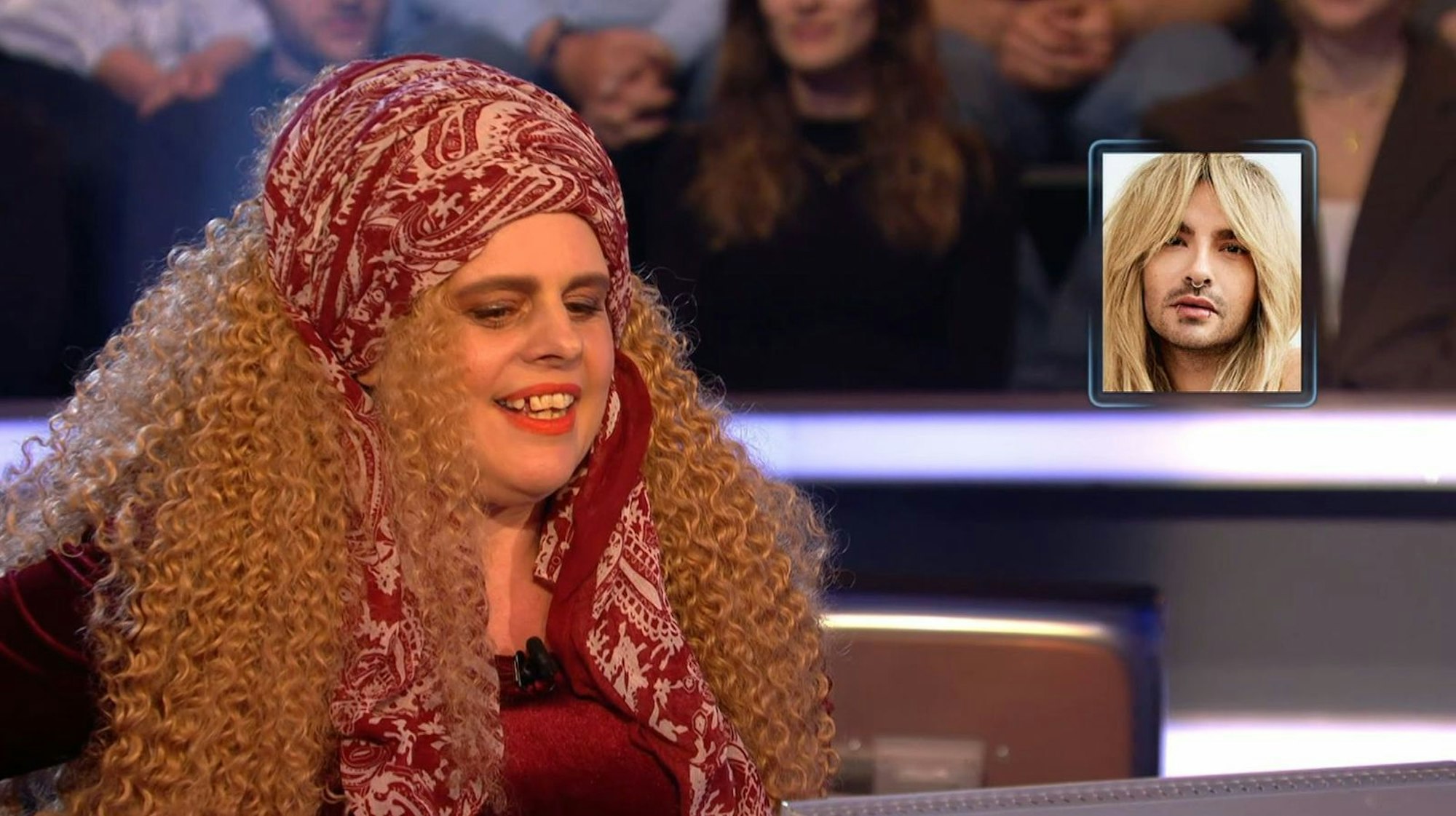 Sylvia Schindler aus München ist Journalistin, Romance-Autorin und YouTuberin. Bill Kaulitz war einer ihrer Telefonjoker. (Bild: RTL)