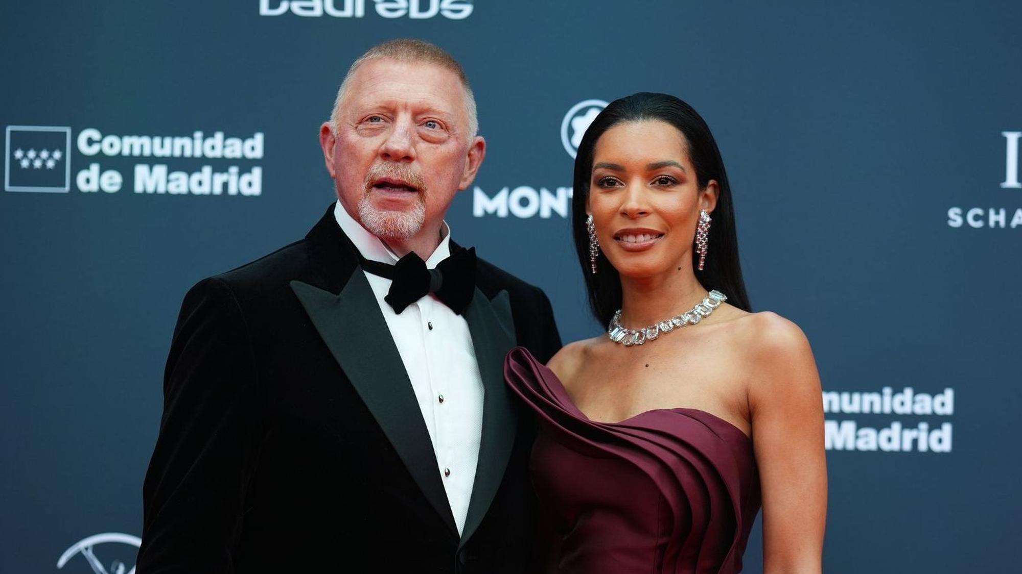Boris Becker und Lilian de Carvalho posieren.