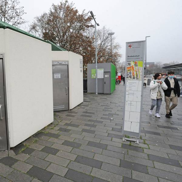 Öffentliche Toiletten am Busbahnhof Leverkusen