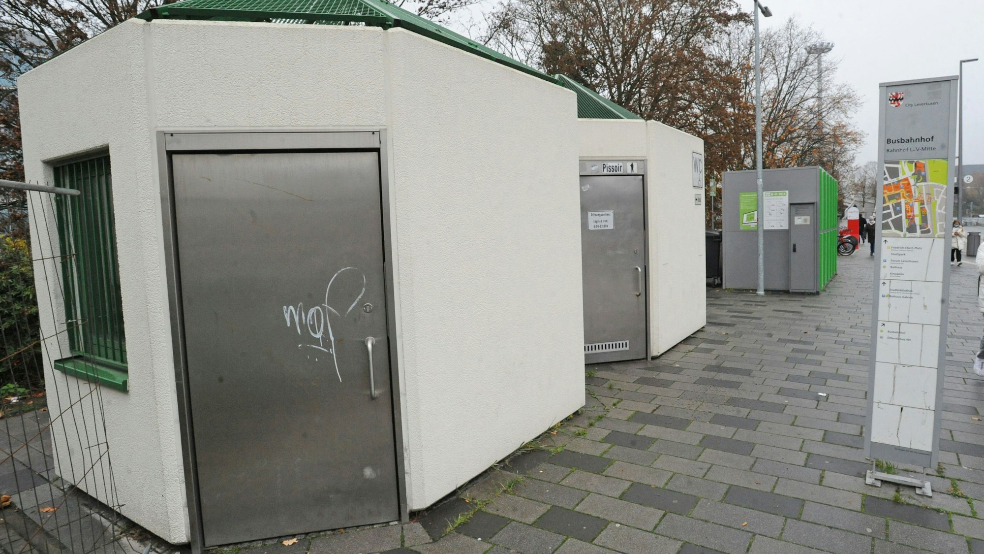 Öffentliche Toiletten am Busbahnhof Leverkusen