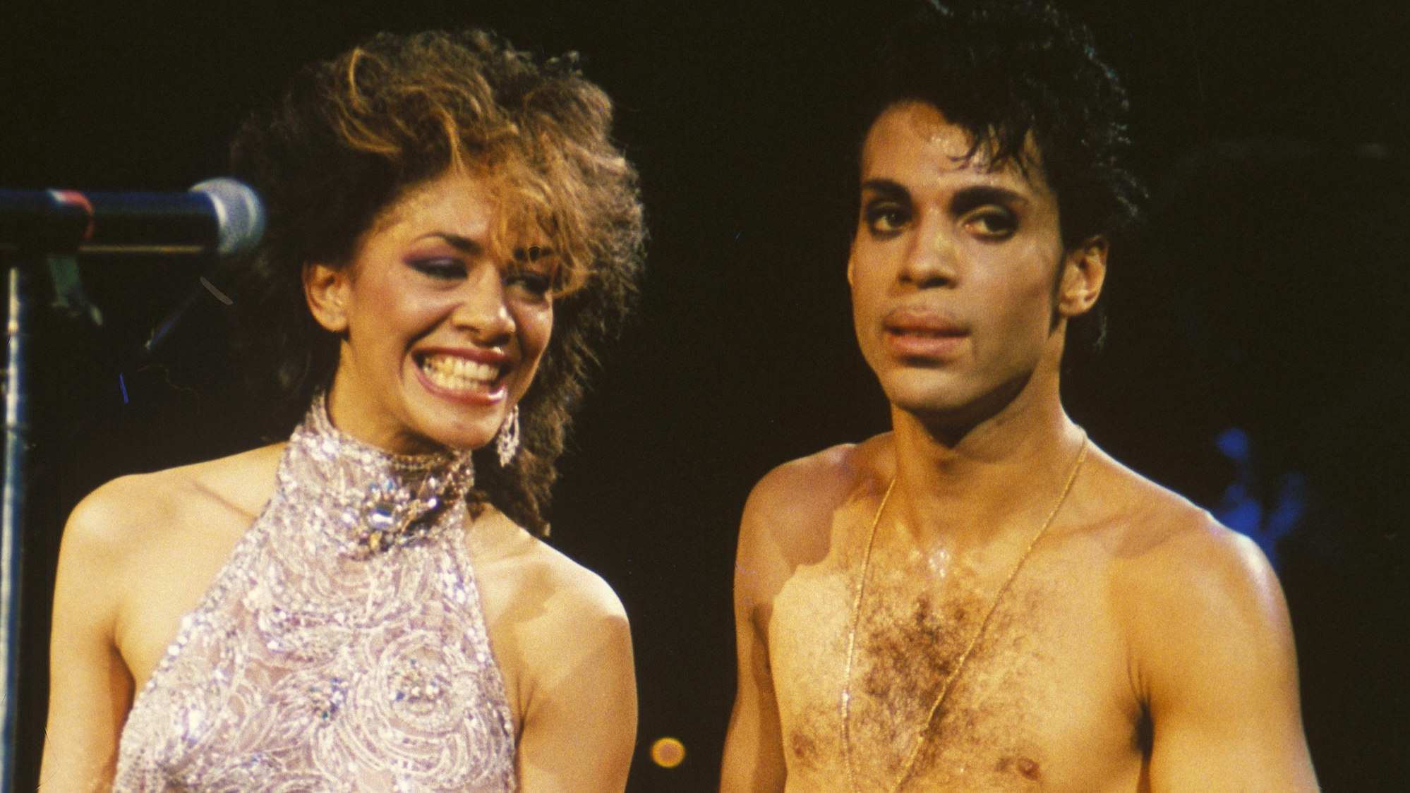 Sheila E. und Prince auf der Bühne.