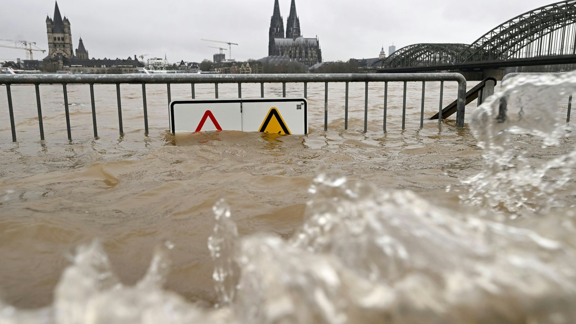 Hilfe per Klick: Wie man sein Heim vor Hochwasser schützt
